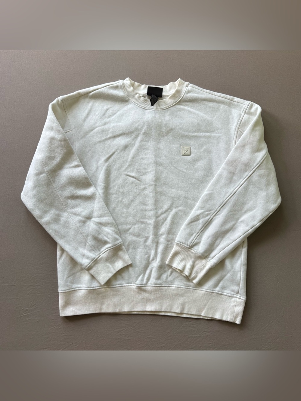 H&M RELAXED FIT APPLIQUÉD SWEATSHIRT
